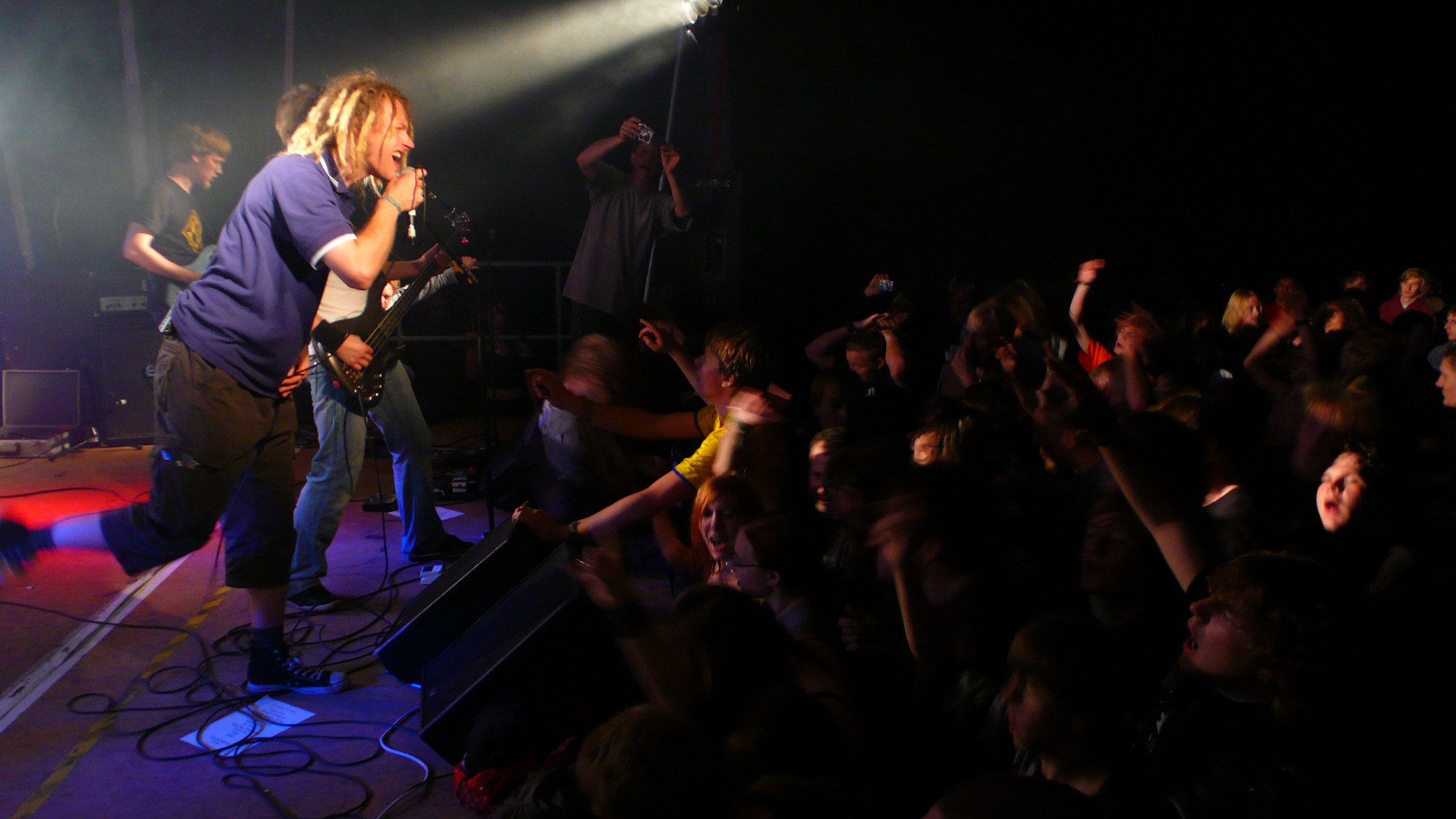 TROVER live crowd shot